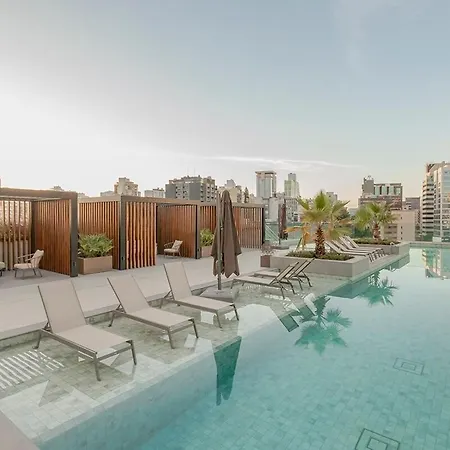 932 Skyline High Standard Apartment
